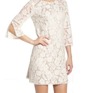 VINCE CAMUTO LACE DRESS